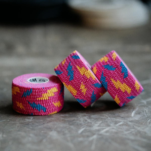 1,5″ Pink Narrow Weightlifting thumb Tapes with Flash design (3 Rolls) - Warm Body Cold Mind