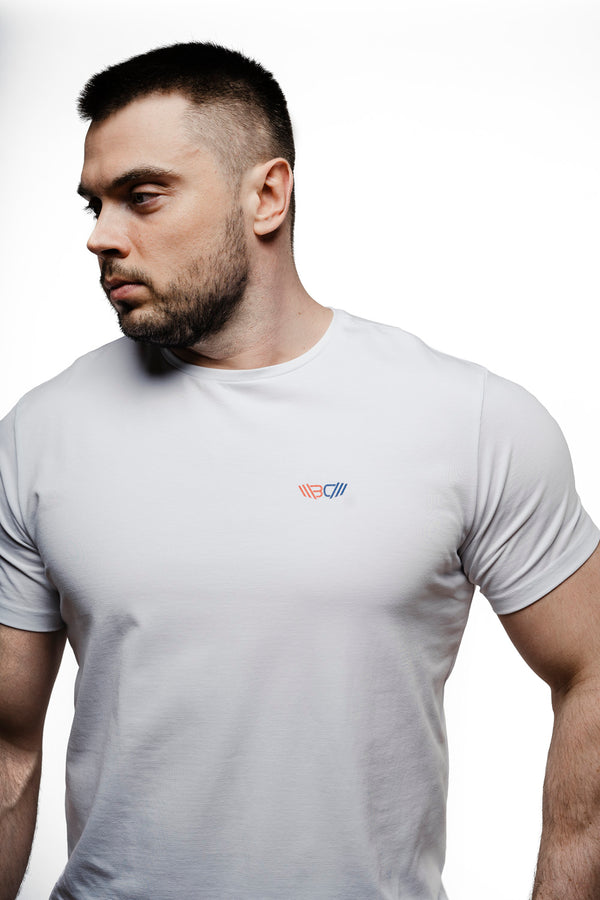 Camiseta básica con logotipo